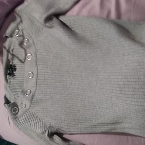 Grey sweater